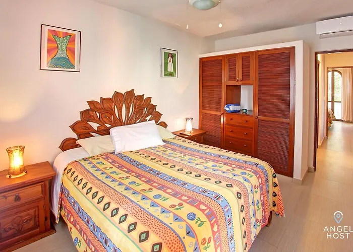 Steps To 5th Ave Pool Onsite & Walk To Playa del Carmen